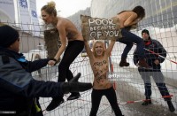 Голый протест Femen