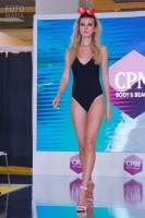 Модель в купальнике на показе CPM 2018