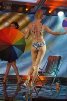 Девушка в бикини на Lingerie Fashion Weekend 2016