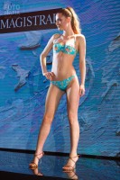 Модель в купальнике Lingerie Fashion Weekend