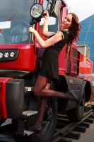 девушка в мини платье на выставке ТрансРоссия 2012